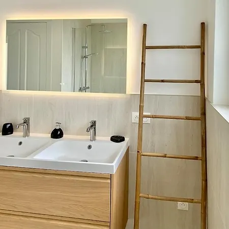 Luxury Modern Renovated And Cozy 2 Bedroom Garage-madeleine * أنجير