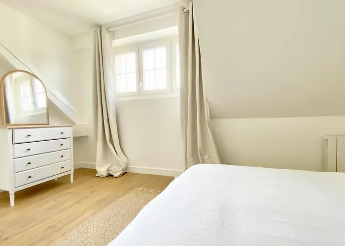 Apartament Luxury Modern Renovated And Cozy 2 Bedroom Garage-madeleine